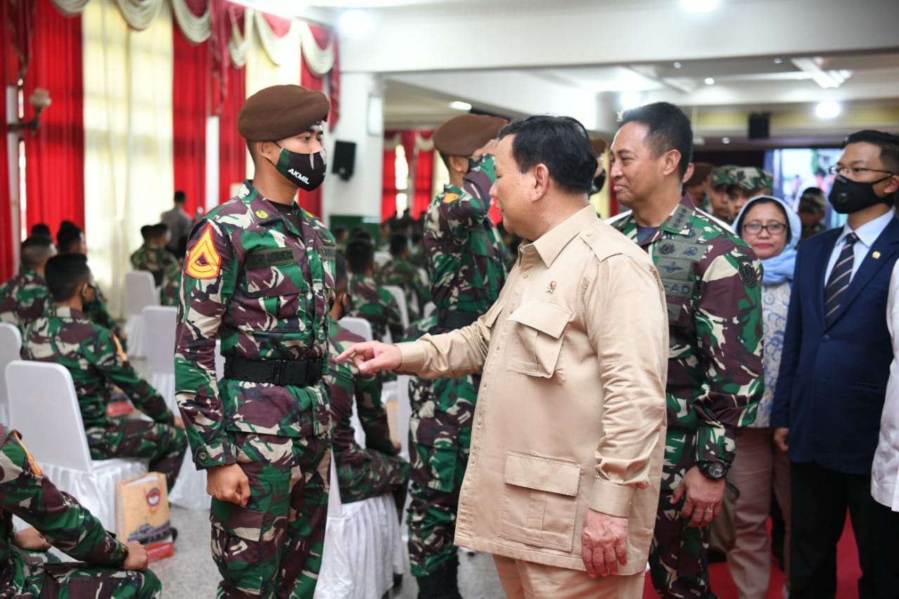 Kasad Dampingi Menhan RI Kunjungan Kerja ke Akademi Militer